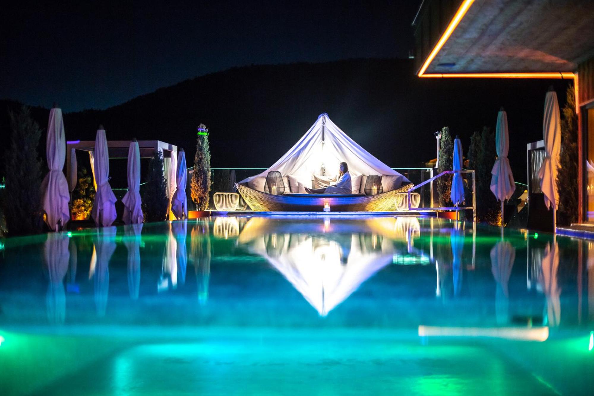 Abinea Dolomiti Romantic Spa Hotel 12/27