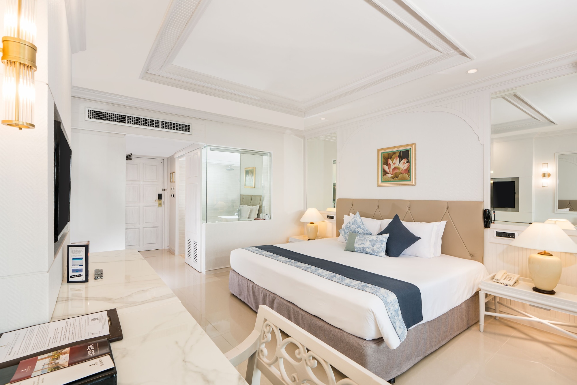PLUS, MINI, SUITE, KING BED, SEA VIEW