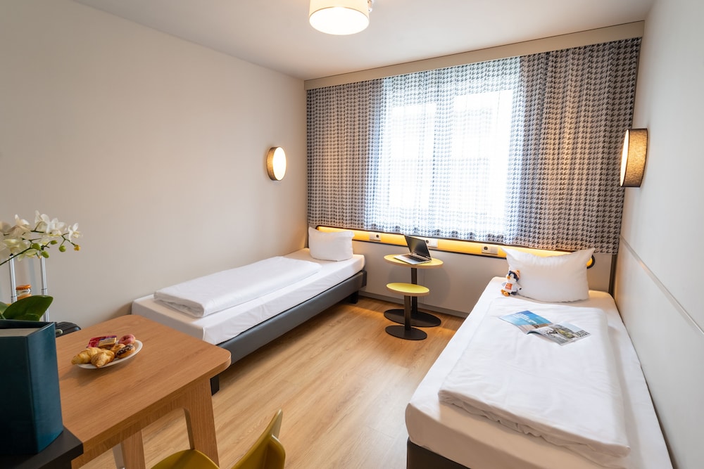 Adagio Access Freiburg 24/48
