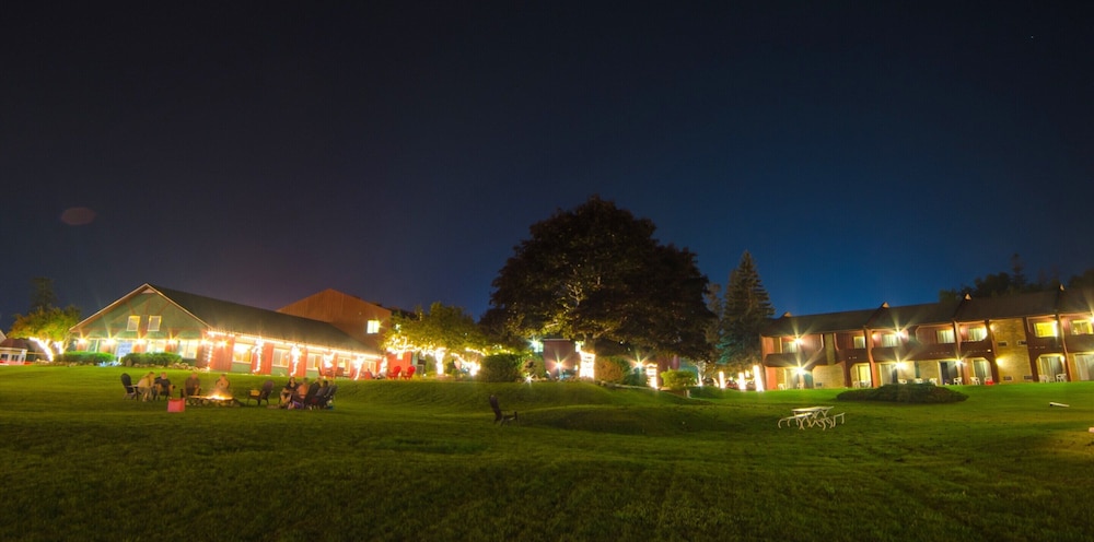 Cedar Hill Lodge 2/64