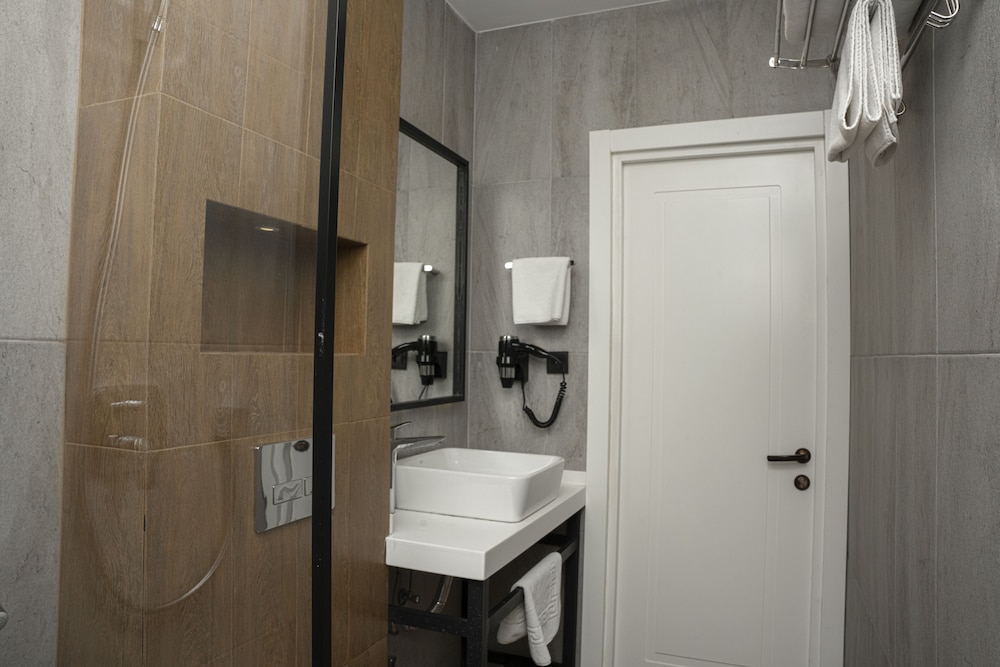Port Rivoli Baku Hotel 49/50