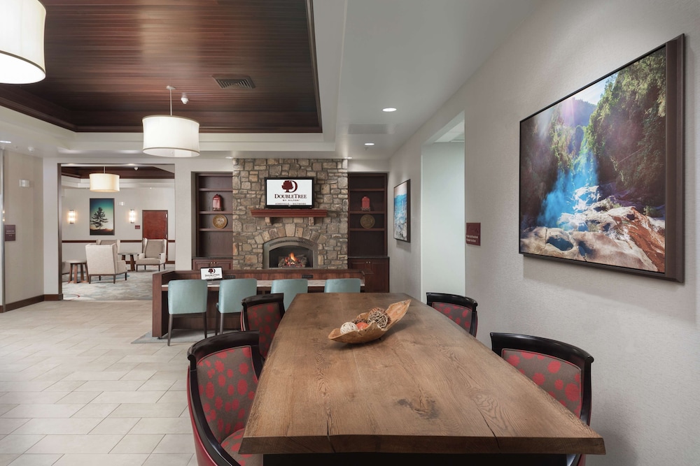 DoubleTree by Hilton Hotel Asheville Biltmore 37/68