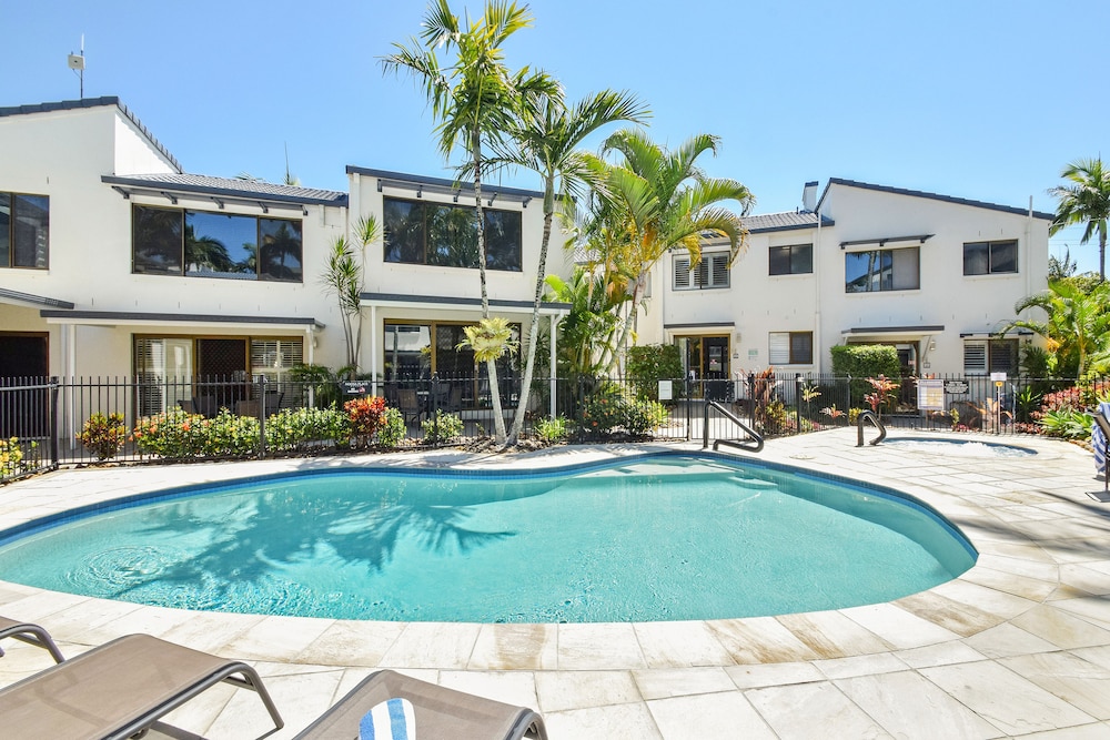 NOOSA PLACE RESORT 67/74