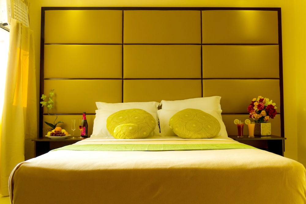 Canberry Hotel 13/49