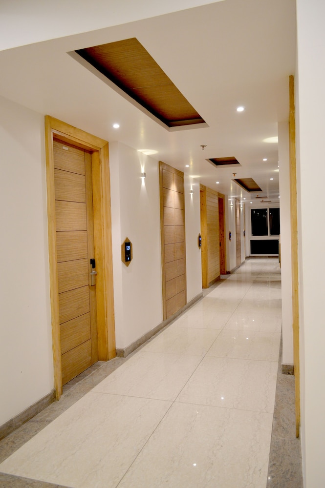 The Orchard Greens Resort 6/48