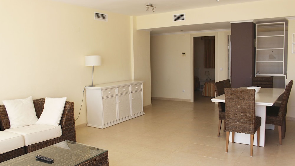 Ambar Beach Apartments Unitursa 8/26
