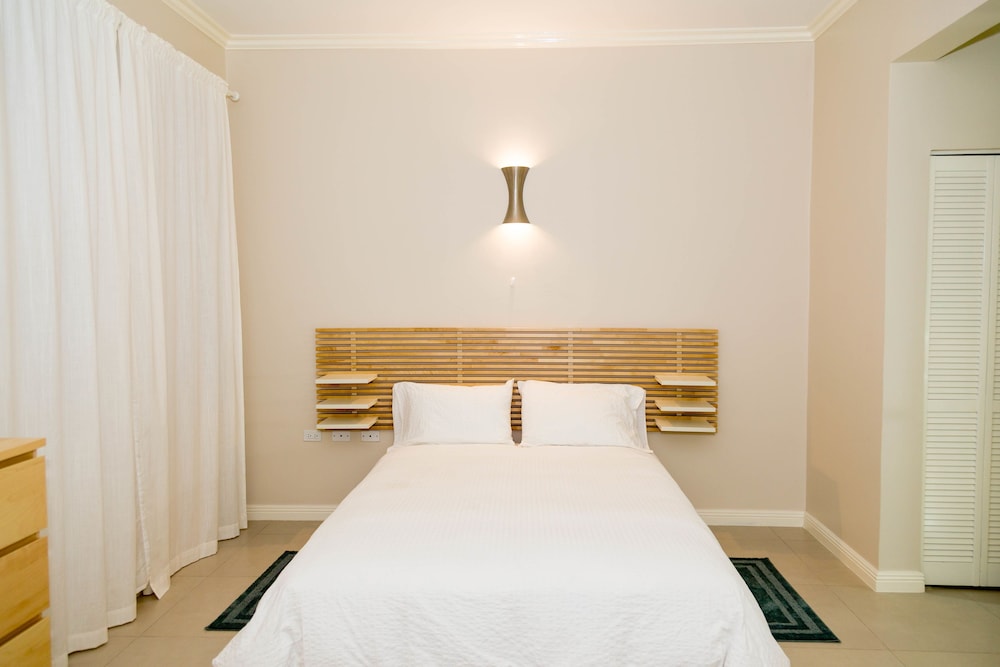 1 BEDROOM, SUPERIOR, APARTMENT