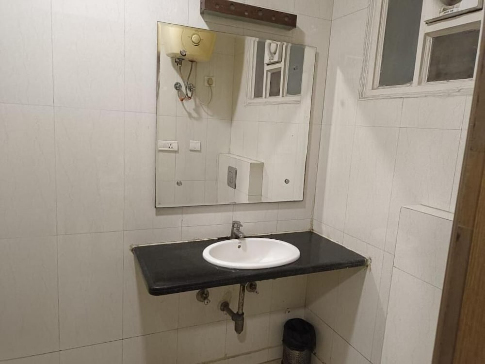 Hotel Arina Inn 32/32
