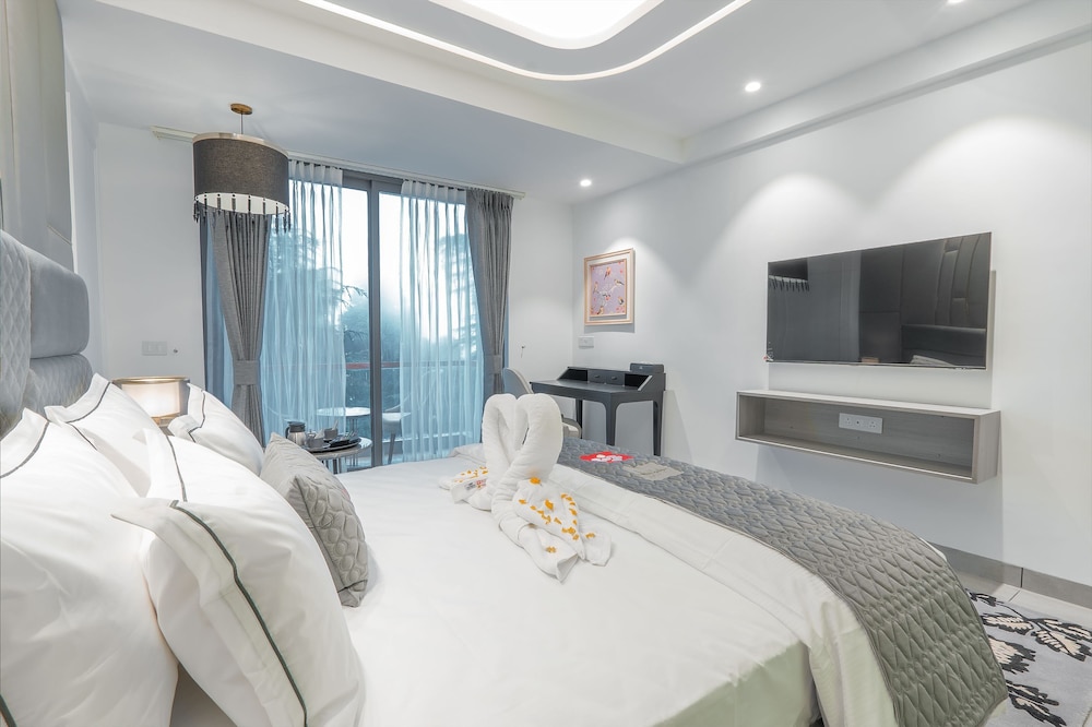 Mastiff Select Mandavya Dharamkot, McLeodganj 22/61