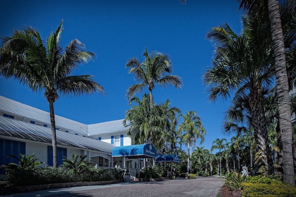 Olde Marco Island Inn And Suites 54/57