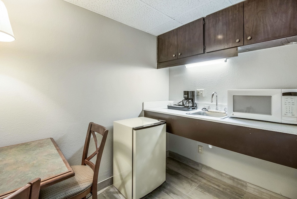 Clarion Hotel Jackson Northwest 4/32