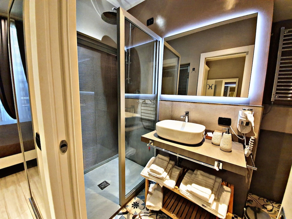 Imperial, Deluxe, Queen Bed، Fabio Massimo Guest House 2/3