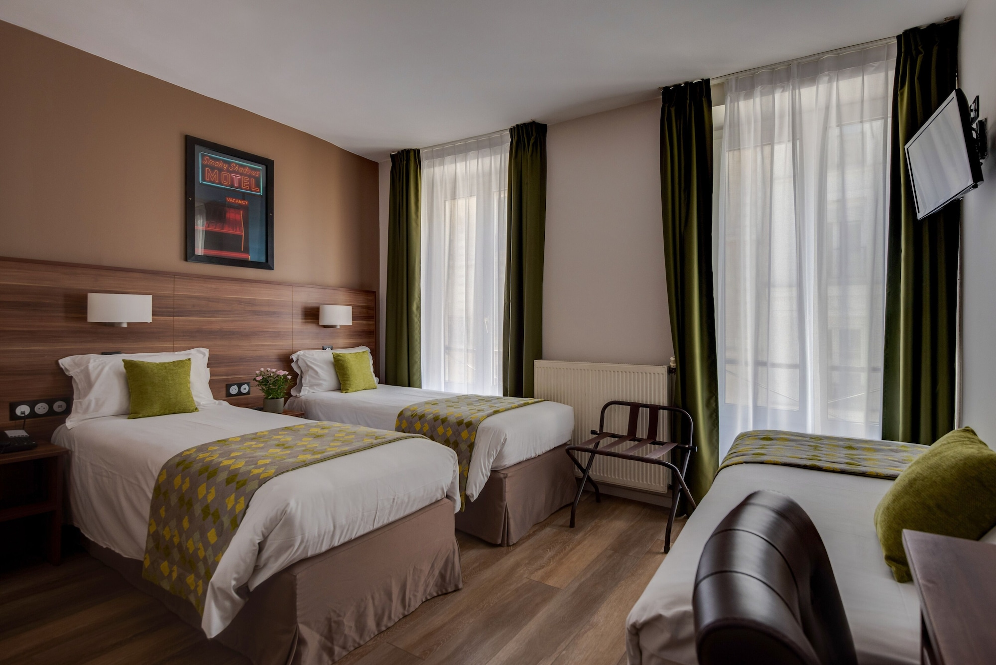 ROOM, TRIPLE