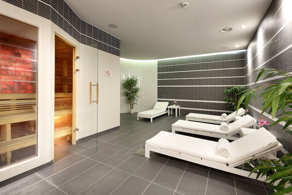 Eurostars Book Hotel 17/75