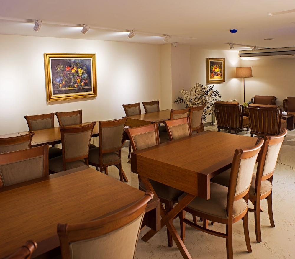 Wame Suite Hotel 69/85