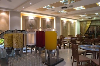 CRYSTAL CITY HOTEL 39/49