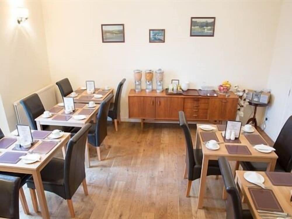 Llwyn Onn Guest House 10/13