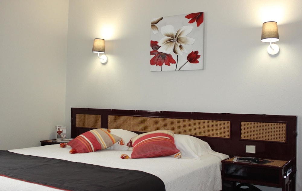 Sure Hotel by Best Western Saintes 26/63