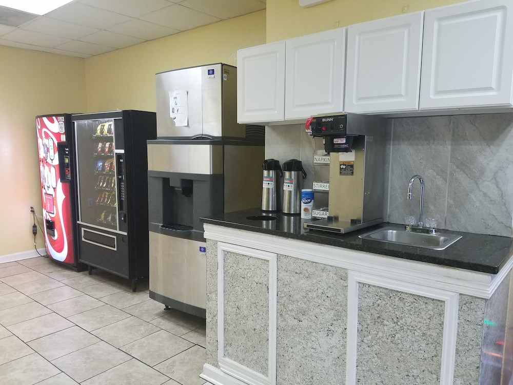 Masters Inn Columbia I-26 5/22
