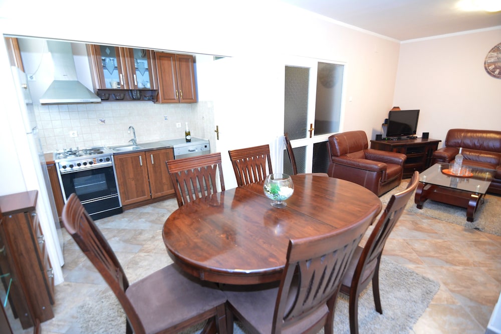 Apartments Bogdanovic 49/58