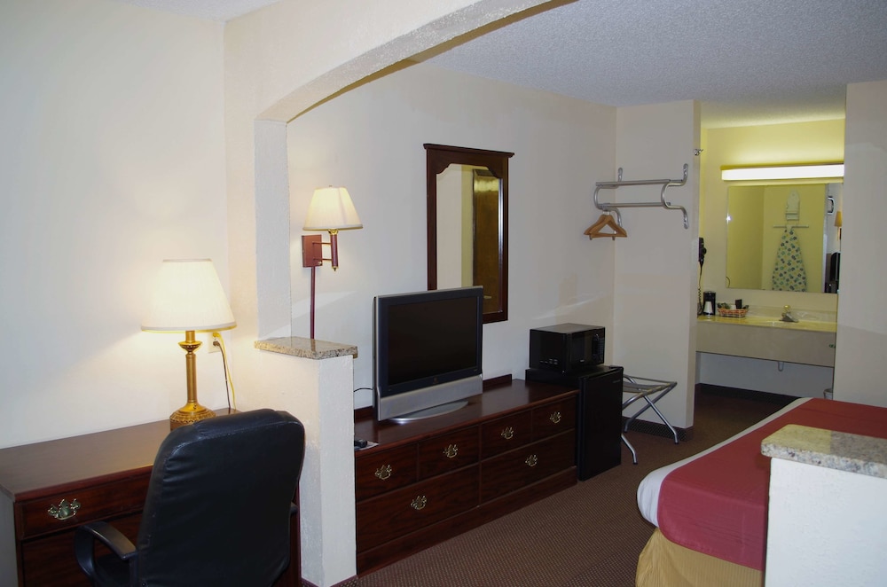 Americas Best Value Inn-Malvern 15/21