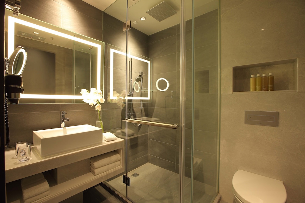 The Perkin Hotel 35/41