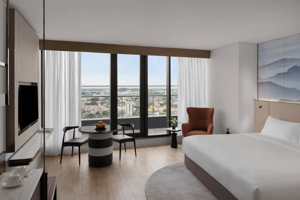 Crowne Plaza Vinh Yen City Centre, an IHG Hotel 12/50