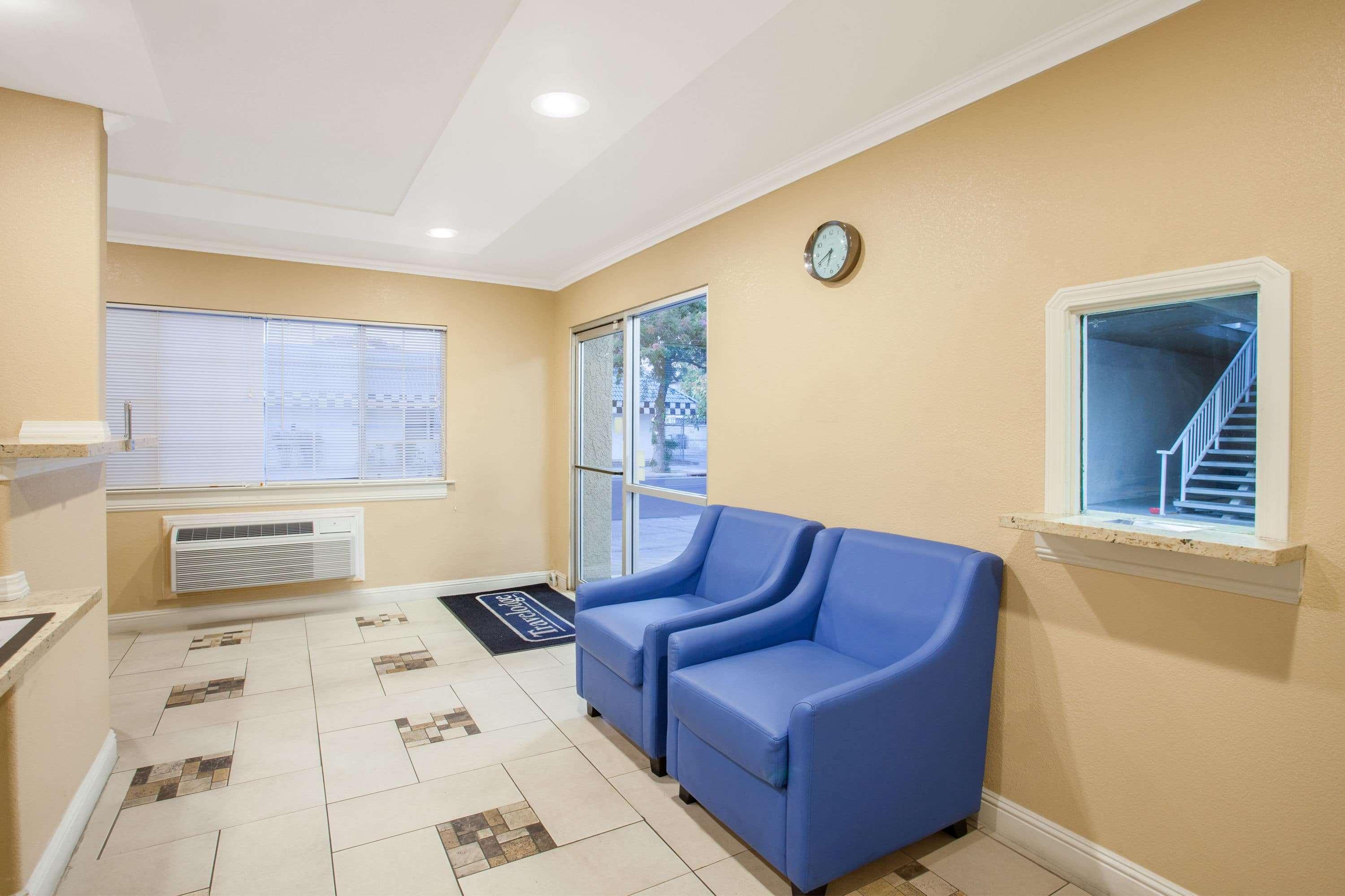 Travelodge By Wyndham Fresno Yosemite Area 11/13