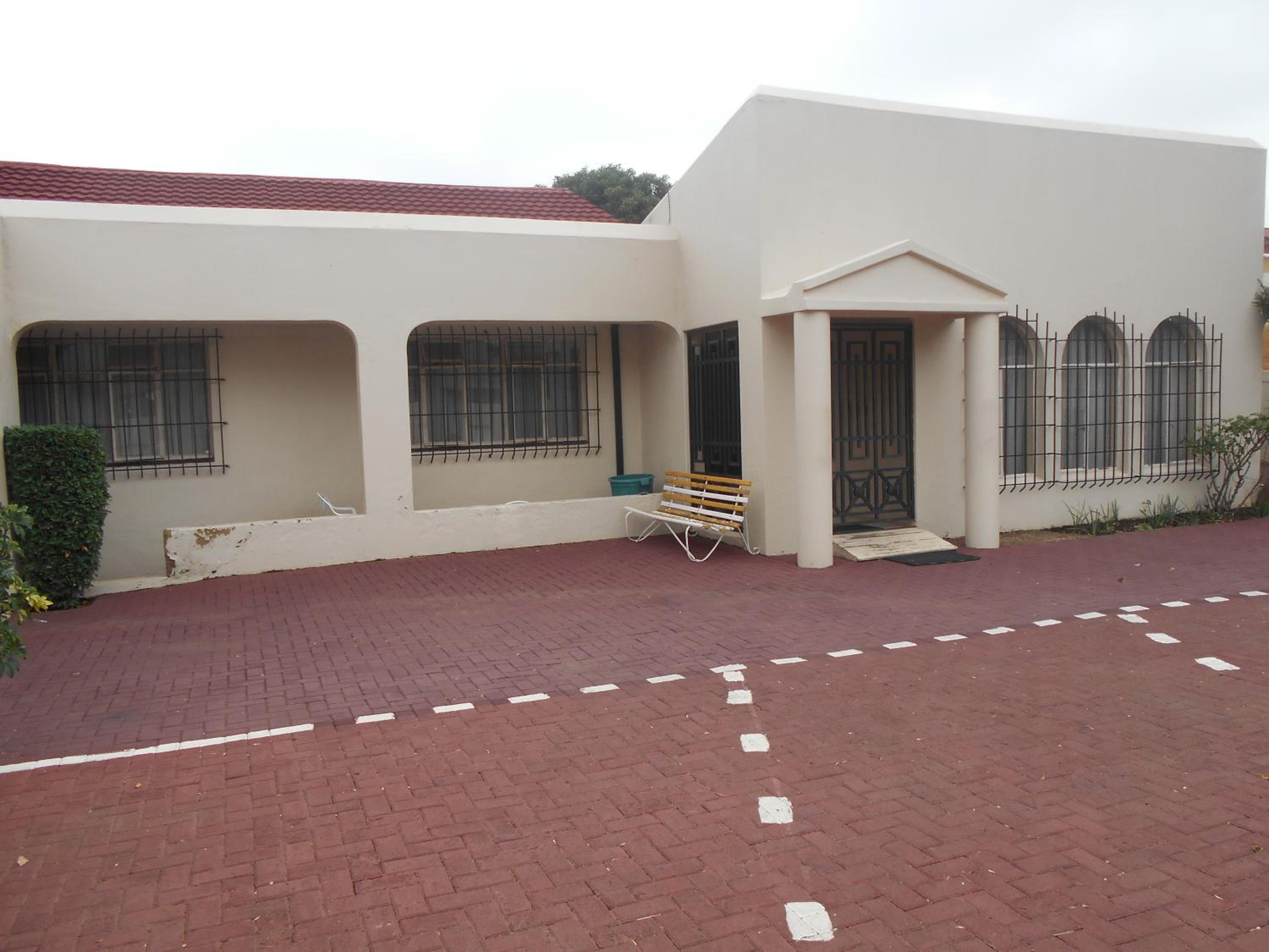 Pilot Inn Accommodation 22/26