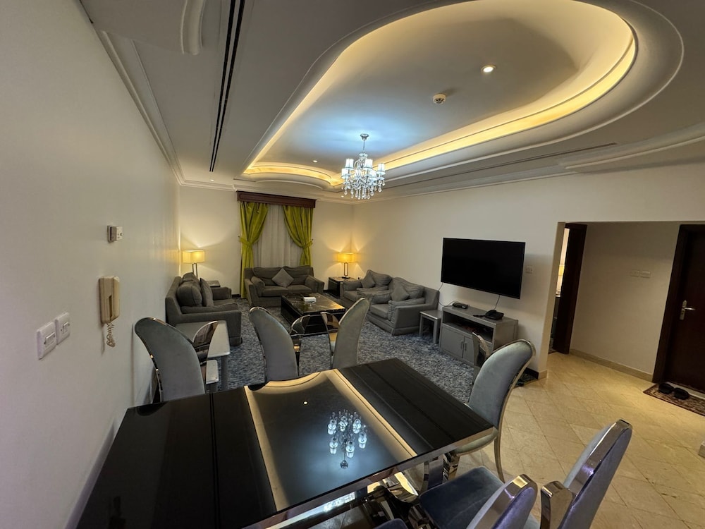 ثلاثة وستون أجنحة فندقية(Sixty Three Hotel) 40/50