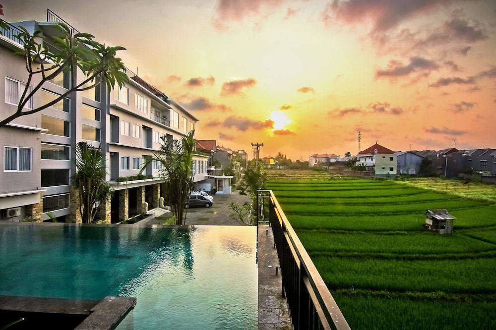 The Salak Hotel 29/45