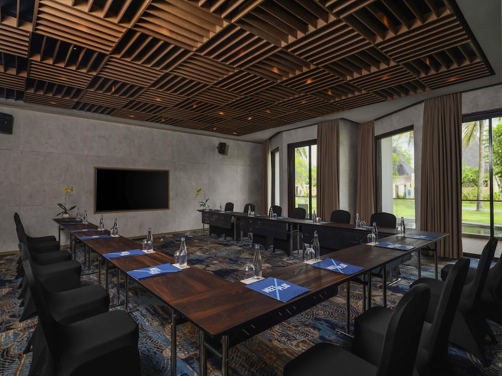 Pullman Lombok Merujani Mandalika Beach Resort 37/48