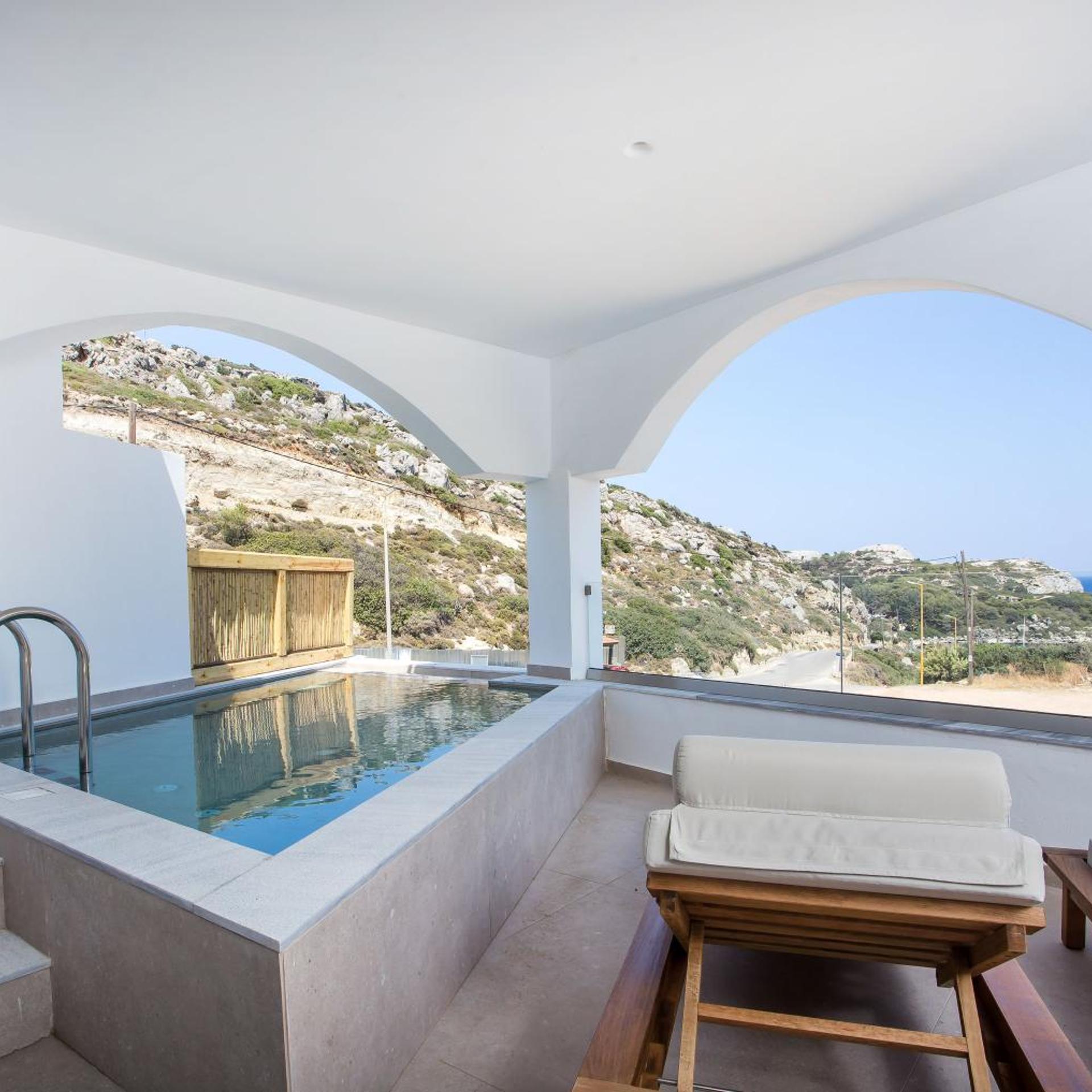 Ladiko Suites 20/50