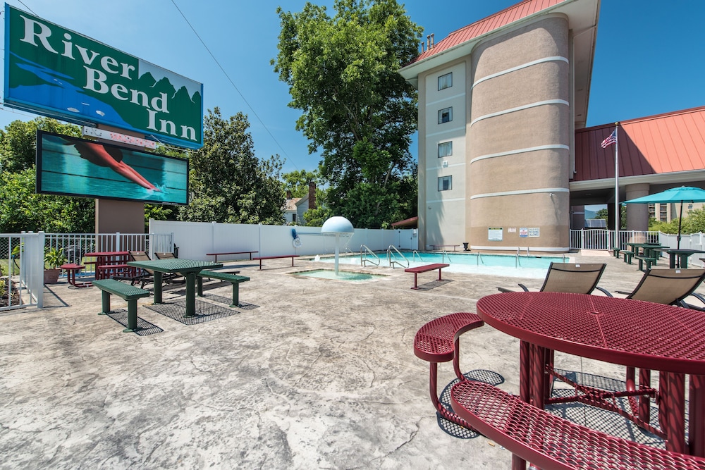River Bend Inn 4/50