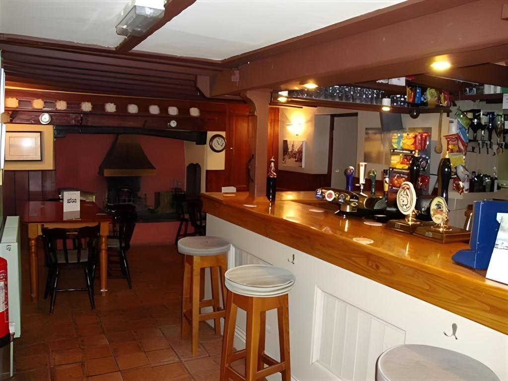 The White Hart 5/7