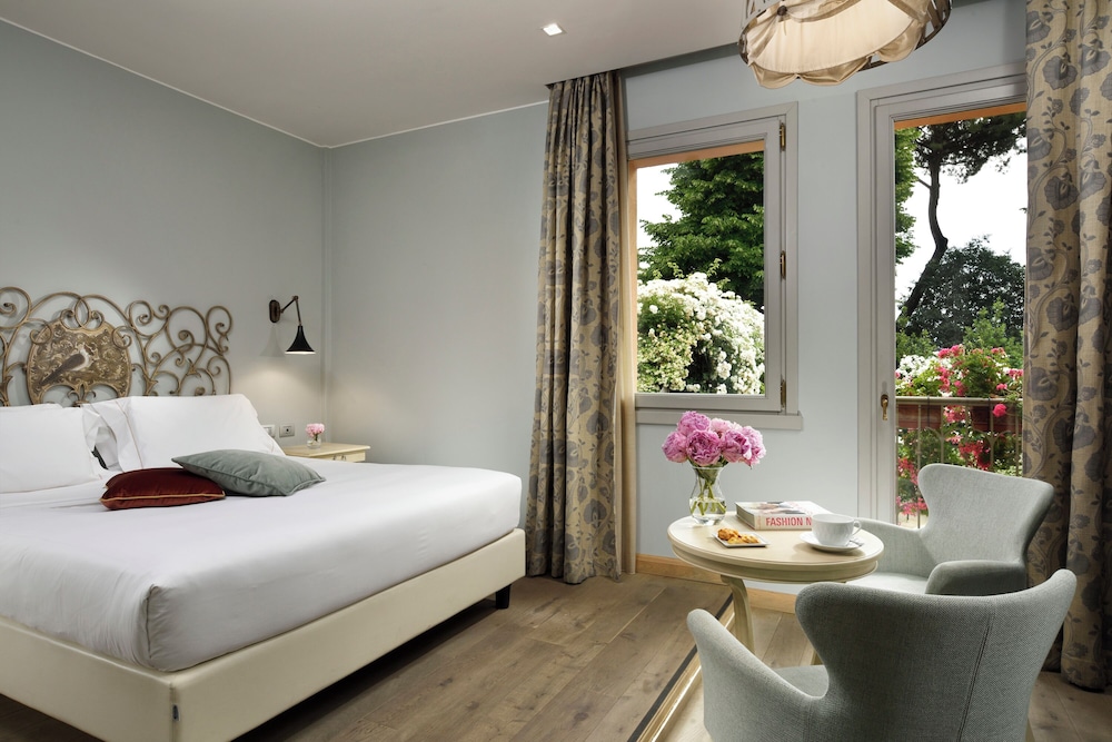 SUPERIOR, DOUBLE BED