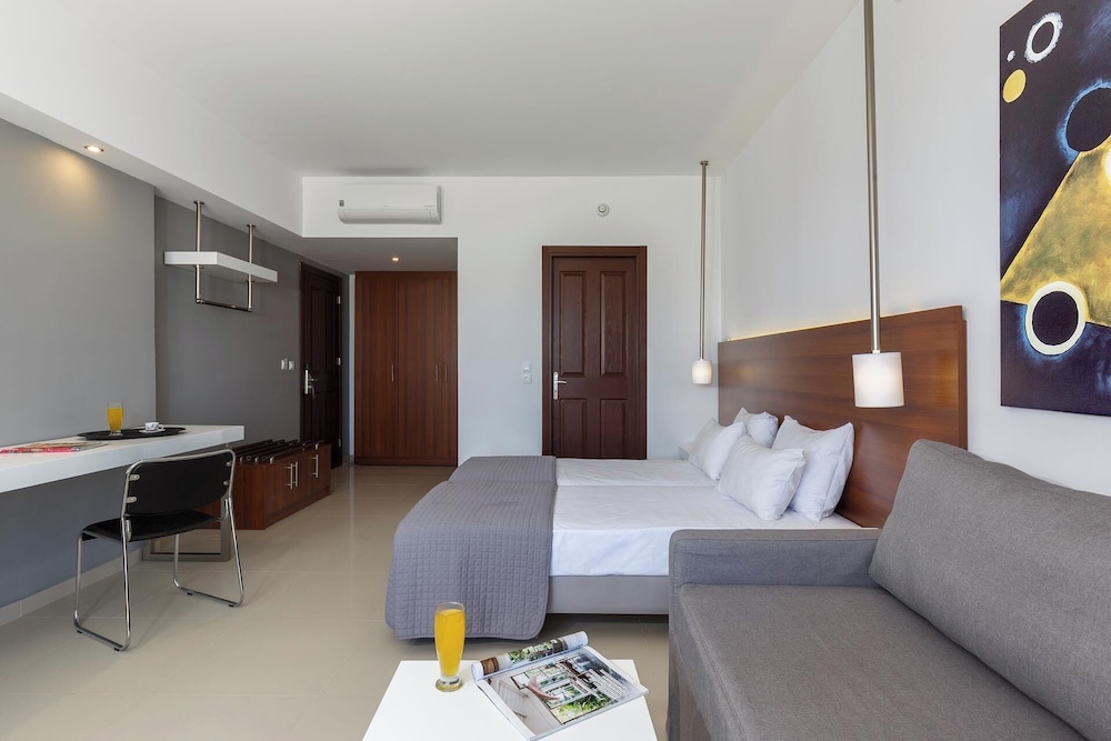 Costa Lindia Blue Star - Adults Only 26/72