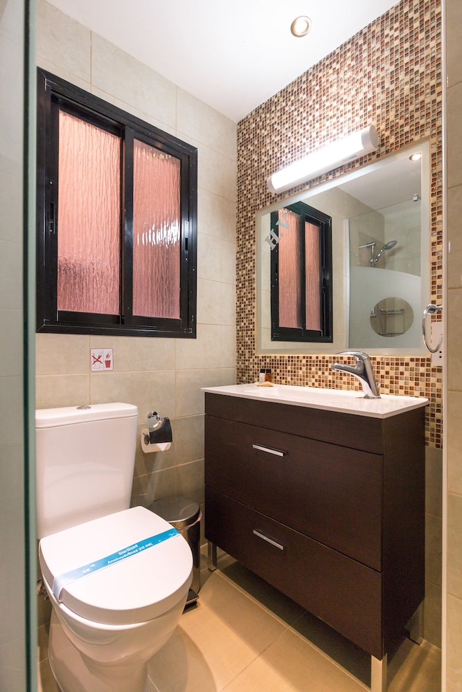 Hill View Hotel Apartments 48/50