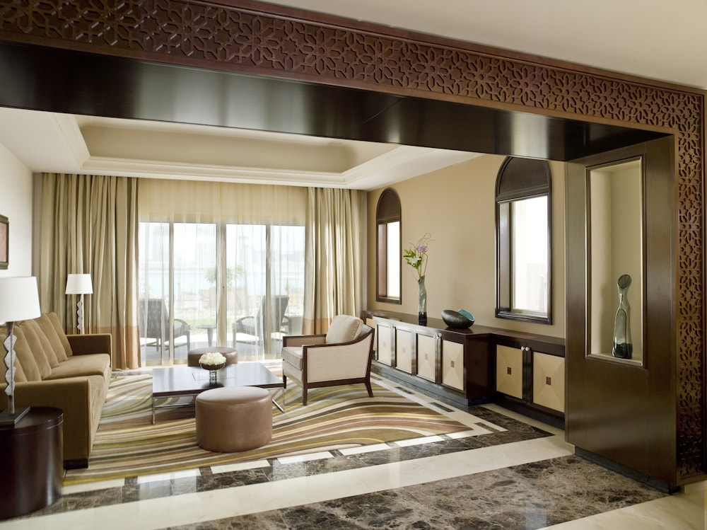 Grand Hyatt Doha Hotel and Villas 42/65