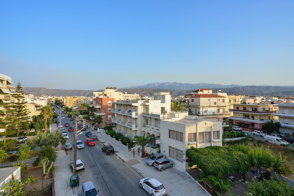 Elia Residences 51/59