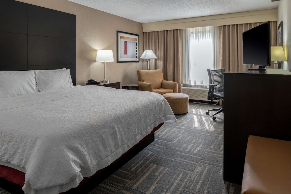 Hampton Inn Columbia Tn 13/29
