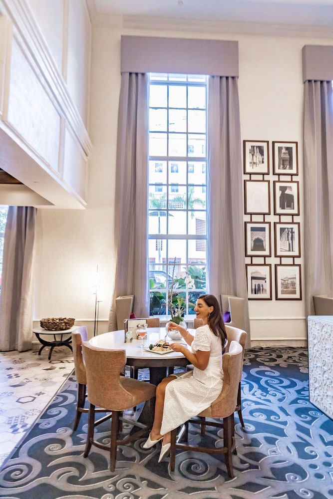 Hyatt Regency Coral Gables 60/92