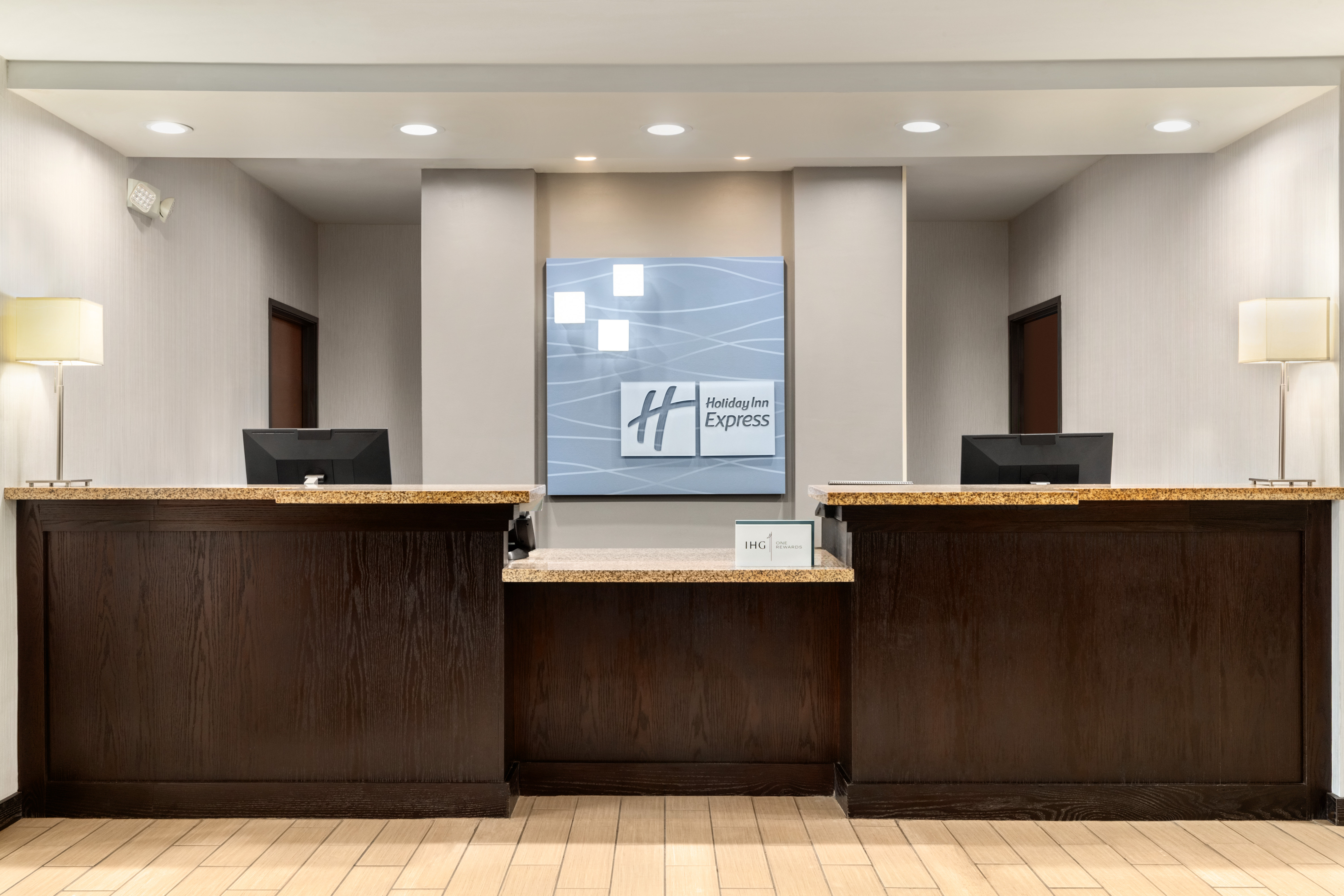 Holiday Inn Express And Suites Ironton 9/76