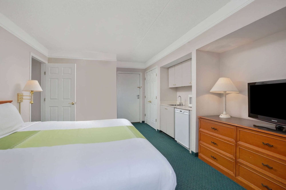 Days Inn by Wyndham Reno 22/47