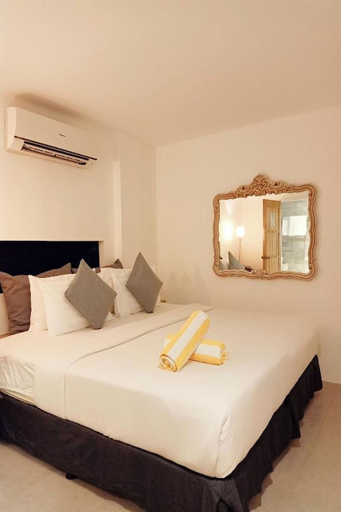 Zuzuni Boutique Hotel 11/50