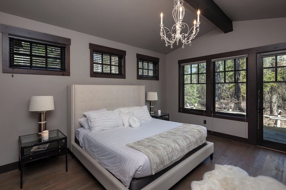 4 Bedrooms, Luxury, Home, Twin Beds, 2 King Beds, Queen Bed
