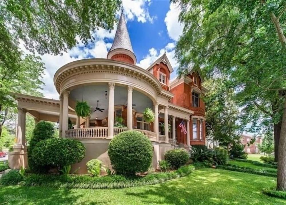Burke Mansion 36/43