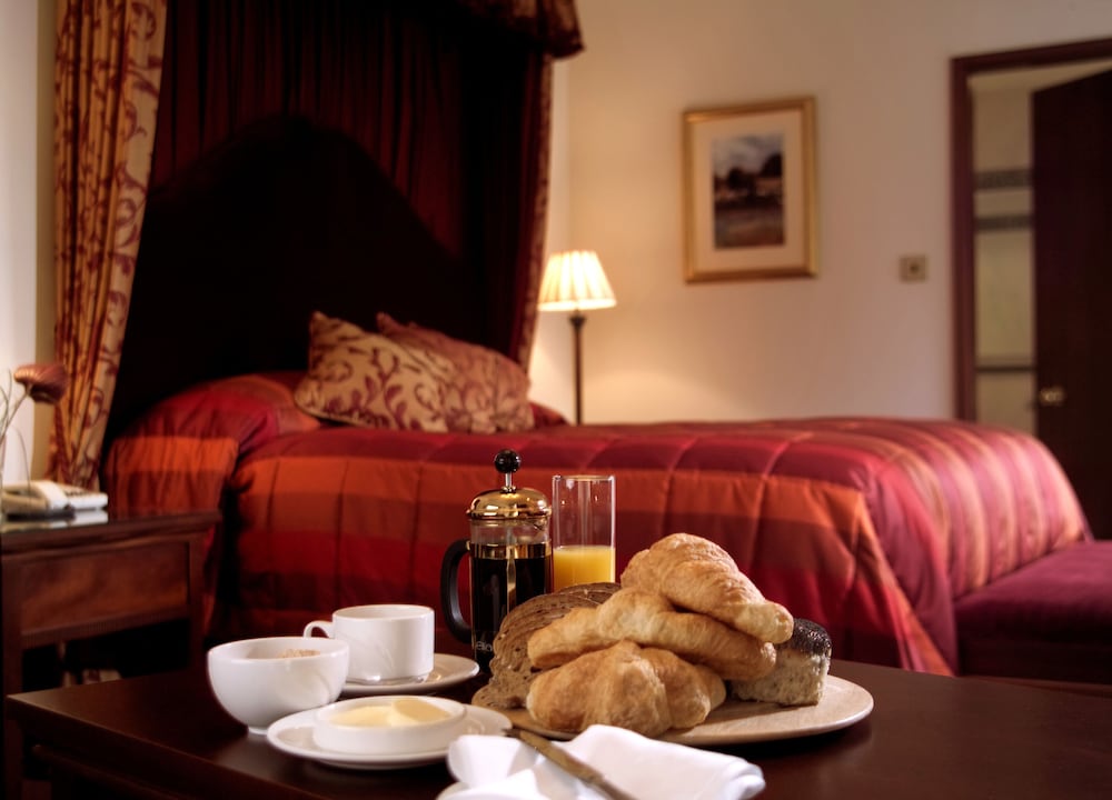 Macdonald Norwood Hall Hotel 17/50