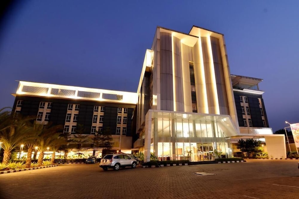 YASMIN HOTEL KARAWACI photo4