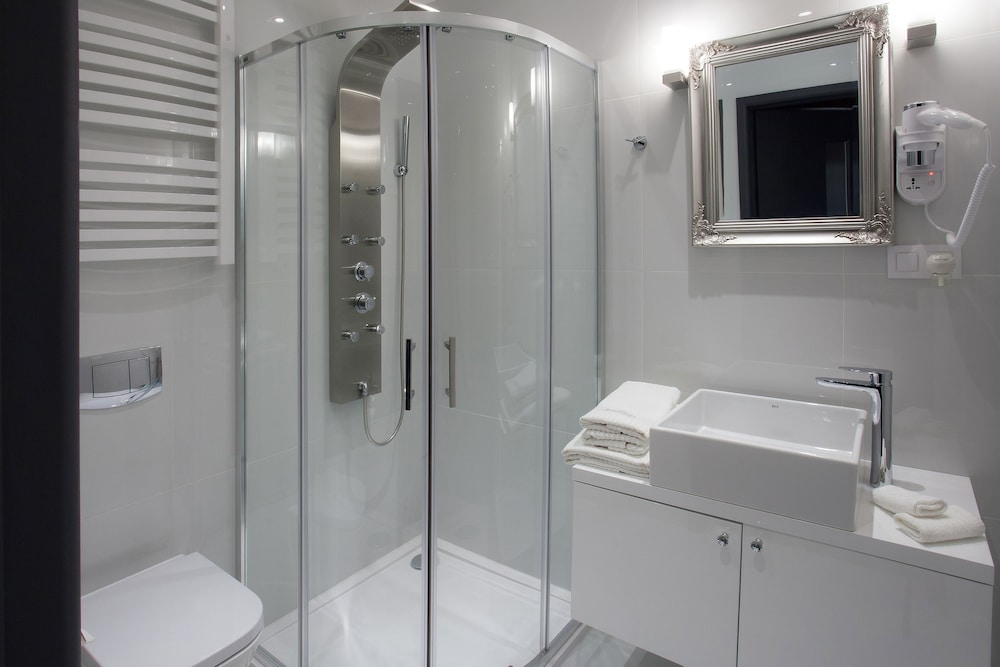 SUITE, 2 DOUBLE BEDS, CITY VIEW, SOFA, MAIN BUILDING